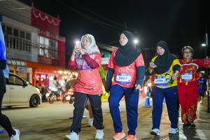 BIB: 3997, 3996, 4003
                            <button type="button" onclick="openModal(26233848)" class="btn btn-primary btn-sm float-right btn-popup" data-toggle="modal" data-target=".modal-high-quality">
                        <i class="fas fa-shopping-cart"></i> Add to Cart
                    </button>
                                            <button type="button" onclick="isThisMe(26233848, true)" class="btn btn-success btn-sm float-right btn-popup btn-isme hidden" data-toggle="tooltip" data-placement="bottom" title="นี่คือรูปของคุณใช่ไหม คลิกที่นี่เพื่อเอาเข้าอัลบั้ม">
                        <i class="fas fa-plus"></i> Add to album
                    </button>
                    <button type="button" onclick="isThisMe(26233848, false)" class="btn btn-warning btn-sm float-right btn-popup btn-isnotme hidden">
                        <i class="fas fa-ban"></i> Remove from album
                    </button>