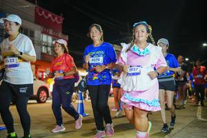 BIB: 3532, 4570, 3927
                            <button type="button" onclick="openModal(26233725)" class="btn btn-primary btn-sm float-right btn-popup" data-toggle="modal" data-target=".modal-high-quality">
                        <i class="fas fa-shopping-cart"></i> Add to Cart
                    </button>
                                            <button type="button" onclick="isThisMe(26233725, true)" class="btn btn-success btn-sm float-right btn-popup btn-isme hidden" data-toggle="tooltip" data-placement="bottom" title="นี่คือรูปของคุณใช่ไหม คลิกที่นี่เพื่อเอาเข้าอัลบั้ม">
                        <i class="fas fa-plus"></i> Add to album
                    </button>
                    <button type="button" onclick="isThisMe(26233725, false)" class="btn btn-warning btn-sm float-right btn-popup btn-isnotme hidden">
                        <i class="fas fa-ban"></i> Remove from album
                    </button>