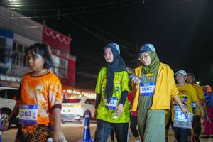 BIB: 1303, 3007, 397
                            <button type="button" onclick="openModal(26233648)" class="btn btn-primary btn-sm float-right btn-popup" data-toggle="modal" data-target=".modal-high-quality">
                        <i class="fas fa-shopping-cart"></i> Add to Cart
                    </button>
                                            <button type="button" onclick="isThisMe(26233648, true)" class="btn btn-success btn-sm float-right btn-popup btn-isme hidden" data-toggle="tooltip" data-placement="bottom" title="นี่คือรูปของคุณใช่ไหม คลิกที่นี่เพื่อเอาเข้าอัลบั้ม">
                        <i class="fas fa-plus"></i> Add to album
                    </button>
                    <button type="button" onclick="isThisMe(26233648, false)" class="btn btn-warning btn-sm float-right btn-popup btn-isnotme hidden">
                        <i class="fas fa-ban"></i> Remove from album
                    </button>