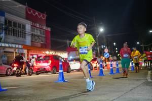 BIB: 4317
                            <button type="button" onclick="openModal(26245406)" class="btn btn-primary btn-sm float-right btn-popup" data-toggle="modal" data-target=".modal-high-quality">
                        <i class="fas fa-shopping-cart"></i> Add to Cart
                    </button>
                                            <button type="button" onclick="isThisMe(26245406, true)" class="btn btn-success btn-sm float-right btn-popup btn-isme hidden" data-toggle="tooltip" data-placement="bottom" title="นี่คือรูปของคุณใช่ไหม คลิกที่นี่เพื่อเอาเข้าอัลบั้ม">
                        <i class="fas fa-plus"></i> Add to album
                    </button>
                    <button type="button" onclick="isThisMe(26245406, false)" class="btn btn-warning btn-sm float-right btn-popup btn-isnotme hidden">
                        <i class="fas fa-ban"></i> Remove from album
                    </button>