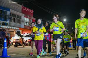 BIB: 3375, 548, 3323
                            <button type="button" onclick="openModal(26234567)" class="btn btn-primary btn-sm float-right btn-popup" data-toggle="modal" data-target=".modal-high-quality">
                        <i class="fas fa-shopping-cart"></i> Add to Cart
                    </button>
                                            <button type="button" onclick="isThisMe(26234567, true)" class="btn btn-success btn-sm float-right btn-popup btn-isme hidden" data-toggle="tooltip" data-placement="bottom" title="นี่คือรูปของคุณใช่ไหม คลิกที่นี่เพื่อเอาเข้าอัลบั้ม">
                        <i class="fas fa-plus"></i> Add to album
                    </button>
                    <button type="button" onclick="isThisMe(26234567, false)" class="btn btn-warning btn-sm float-right btn-popup btn-isnotme hidden">
                        <i class="fas fa-ban"></i> Remove from album
                    </button>