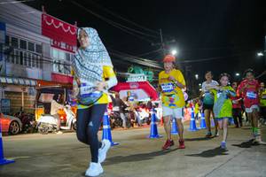 BIB: 4917, 4388, 3062
                            <button type="button" onclick="openModal(26234043)" class="btn btn-primary btn-sm float-right btn-popup" data-toggle="modal" data-target=".modal-high-quality">
                        <i class="fas fa-shopping-cart"></i> Add to Cart
                    </button>
                                            <button type="button" onclick="isThisMe(26234043, true)" class="btn btn-success btn-sm float-right btn-popup btn-isme hidden" data-toggle="tooltip" data-placement="bottom" title="นี่คือรูปของคุณใช่ไหม คลิกที่นี่เพื่อเอาเข้าอัลบั้ม">
                        <i class="fas fa-plus"></i> Add to album
                    </button>
                    <button type="button" onclick="isThisMe(26234043, false)" class="btn btn-warning btn-sm float-right btn-popup btn-isnotme hidden">
                        <i class="fas fa-ban"></i> Remove from album
                    </button>