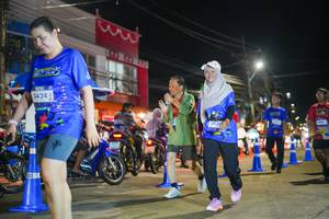 BIB: 3424, 3920
                            <button type="button" onclick="openModal(26237126)" class="btn btn-primary btn-sm float-right btn-popup" data-toggle="modal" data-target=".modal-high-quality">
                        <i class="fas fa-shopping-cart"></i> Add to Cart
                    </button>
                                            <button type="button" onclick="isThisMe(26237126, true)" class="btn btn-success btn-sm float-right btn-popup btn-isme hidden" data-toggle="tooltip" data-placement="bottom" title="นี่คือรูปของคุณใช่ไหม คลิกที่นี่เพื่อเอาเข้าอัลบั้ม">
                        <i class="fas fa-plus"></i> Add to album
                    </button>
                    <button type="button" onclick="isThisMe(26237126, false)" class="btn btn-warning btn-sm float-right btn-popup btn-isnotme hidden">
                        <i class="fas fa-ban"></i> Remove from album
                    </button>