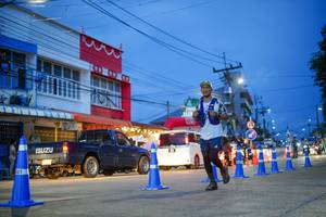 BIB: 
                            <button type="button" onclick="openModal(26243916)" class="btn btn-primary btn-sm float-right btn-popup" data-toggle="modal" data-target=".modal-high-quality">
                        <i class="fas fa-shopping-cart"></i> Add to Cart
                    </button>
                                            <button type="button" onclick="isThisMe(26243916, true)" class="btn btn-success btn-sm float-right btn-popup btn-isme hidden" data-toggle="tooltip" data-placement="bottom" title="นี่คือรูปของคุณใช่ไหม คลิกที่นี่เพื่อเอาเข้าอัลบั้ม">
                        <i class="fas fa-plus"></i> Add to album
                    </button>
                    <button type="button" onclick="isThisMe(26243916, false)" class="btn btn-warning btn-sm float-right btn-popup btn-isnotme hidden">
                        <i class="fas fa-ban"></i> Remove from album
                    </button>