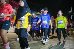 BIB: 4502, 3501, 4496
                            <button type="button" onclick="openModal(26231514)" class="btn btn-primary btn-sm float-right btn-popup" data-toggle="modal" data-target=".modal-high-quality">
                        <i class="fas fa-shopping-cart"></i> Add to Cart
                    </button>
                                            <button type="button" onclick="isThisMe(26231514, true)" class="btn btn-success btn-sm float-right btn-popup btn-isme hidden" data-toggle="tooltip" data-placement="bottom" title="นี่คือรูปของคุณใช่ไหม คลิกที่นี่เพื่อเอาเข้าอัลบั้ม">
                        <i class="fas fa-plus"></i> Add to album
                    </button>
                    <button type="button" onclick="isThisMe(26231514, false)" class="btn btn-warning btn-sm float-right btn-popup btn-isnotme hidden">
                        <i class="fas fa-ban"></i> Remove from album
                    </button>