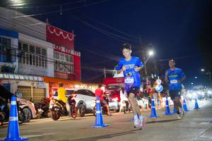 BIB: 3642
                            <button type="button" onclick="openModal(26244338)" class="btn btn-primary btn-sm float-right btn-popup" data-toggle="modal" data-target=".modal-high-quality">
                        <i class="fas fa-shopping-cart"></i> Add to Cart
                    </button>
                                            <button type="button" onclick="isThisMe(26244338, true)" class="btn btn-success btn-sm float-right btn-popup btn-isme hidden" data-toggle="tooltip" data-placement="bottom" title="นี่คือรูปของคุณใช่ไหม คลิกที่นี่เพื่อเอาเข้าอัลบั้ม">
                        <i class="fas fa-plus"></i> Add to album
                    </button>
                    <button type="button" onclick="isThisMe(26244338, false)" class="btn btn-warning btn-sm float-right btn-popup btn-isnotme hidden">
                        <i class="fas fa-ban"></i> Remove from album
                    </button>