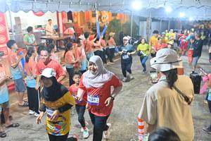 BIB: 4799, 231
                            <button type="button" onclick="openModal(26251912)" class="btn btn-primary btn-sm float-right btn-popup" data-toggle="modal" data-target=".modal-high-quality">
                        <i class="fas fa-shopping-cart"></i> Add to Cart
                    </button>
                                            <button type="button" onclick="isThisMe(26251912, true)" class="btn btn-success btn-sm float-right btn-popup btn-isme hidden" data-toggle="tooltip" data-placement="bottom" title="นี่คือรูปของคุณใช่ไหม คลิกที่นี่เพื่อเอาเข้าอัลบั้ม">
                        <i class="fas fa-plus"></i> Add to album
                    </button>
                    <button type="button" onclick="isThisMe(26251912, false)" class="btn btn-warning btn-sm float-right btn-popup btn-isnotme hidden">
                        <i class="fas fa-ban"></i> Remove from album
                    </button>