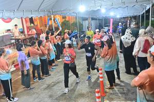 BIB: 345
                            <button type="button" onclick="openModal(26243072)" class="btn btn-primary btn-sm float-right btn-popup" data-toggle="modal" data-target=".modal-high-quality">
                        <i class="fas fa-shopping-cart"></i> Add to Cart
                    </button>
                                            <button type="button" onclick="isThisMe(26243072, true)" class="btn btn-success btn-sm float-right btn-popup btn-isme hidden" data-toggle="tooltip" data-placement="bottom" title="นี่คือรูปของคุณใช่ไหม คลิกที่นี่เพื่อเอาเข้าอัลบั้ม">
                        <i class="fas fa-plus"></i> Add to album
                    </button>
                    <button type="button" onclick="isThisMe(26243072, false)" class="btn btn-warning btn-sm float-right btn-popup btn-isnotme hidden">
                        <i class="fas fa-ban"></i> Remove from album
                    </button>