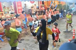 BIB: 
                            <button type="button" onclick="openModal(26251547)" class="btn btn-primary btn-sm float-right btn-popup" data-toggle="modal" data-target=".modal-high-quality">
                        <i class="fas fa-shopping-cart"></i> Add to Cart
                    </button>
                                            <button type="button" onclick="isThisMe(26251547, true)" class="btn btn-success btn-sm float-right btn-popup btn-isme hidden" data-toggle="tooltip" data-placement="bottom" title="นี่คือรูปของคุณใช่ไหม คลิกที่นี่เพื่อเอาเข้าอัลบั้ม">
                        <i class="fas fa-plus"></i> Add to album
                    </button>
                    <button type="button" onclick="isThisMe(26251547, false)" class="btn btn-warning btn-sm float-right btn-popup btn-isnotme hidden">
                        <i class="fas fa-ban"></i> Remove from album
                    </button>