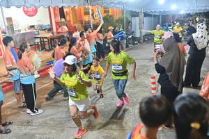 BIB: 3294
                            <button type="button" onclick="openModal(26242466)" class="btn btn-primary btn-sm float-right btn-popup" data-toggle="modal" data-target=".modal-high-quality">
                        <i class="fas fa-shopping-cart"></i> Add to Cart
                    </button>
                                            <button type="button" onclick="isThisMe(26242466, true)" class="btn btn-success btn-sm float-right btn-popup btn-isme hidden" data-toggle="tooltip" data-placement="bottom" title="นี่คือรูปของคุณใช่ไหม คลิกที่นี่เพื่อเอาเข้าอัลบั้ม">
                        <i class="fas fa-plus"></i> Add to album
                    </button>
                    <button type="button" onclick="isThisMe(26242466, false)" class="btn btn-warning btn-sm float-right btn-popup btn-isnotme hidden">
                        <i class="fas fa-ban"></i> Remove from album
                    </button>