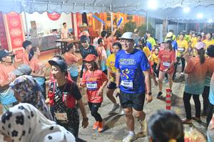 BIB: 194, 3061, 037
                            <button type="button" onclick="openModal(26243168)" class="btn btn-primary btn-sm float-right btn-popup" data-toggle="modal" data-target=".modal-high-quality">
                        <i class="fas fa-shopping-cart"></i> Add to Cart
                    </button>
                                            <button type="button" onclick="isThisMe(26243168, true)" class="btn btn-success btn-sm float-right btn-popup btn-isme hidden" data-toggle="tooltip" data-placement="bottom" title="นี่คือรูปของคุณใช่ไหม คลิกที่นี่เพื่อเอาเข้าอัลบั้ม">
                        <i class="fas fa-plus"></i> Add to album
                    </button>
                    <button type="button" onclick="isThisMe(26243168, false)" class="btn btn-warning btn-sm float-right btn-popup btn-isnotme hidden">
                        <i class="fas fa-ban"></i> Remove from album
                    </button>