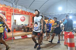 BIB: 4275
                            <button type="button" onclick="openModal(26253828)" class="btn btn-primary btn-sm float-right btn-popup" data-toggle="modal" data-target=".modal-high-quality">
                        <i class="fas fa-shopping-cart"></i> Add to Cart
                    </button>
                                            <button type="button" onclick="isThisMe(26253828, true)" class="btn btn-success btn-sm float-right btn-popup btn-isme hidden" data-toggle="tooltip" data-placement="bottom" title="นี่คือรูปของคุณใช่ไหม คลิกที่นี่เพื่อเอาเข้าอัลบั้ม">
                        <i class="fas fa-plus"></i> Add to album
                    </button>
                    <button type="button" onclick="isThisMe(26253828, false)" class="btn btn-warning btn-sm float-right btn-popup btn-isnotme hidden">
                        <i class="fas fa-ban"></i> Remove from album
                    </button>