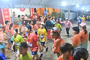 BIB: 384
                            <button type="button" onclick="openModal(26252696)" class="btn btn-primary btn-sm float-right btn-popup" data-toggle="modal" data-target=".modal-high-quality">
                        <i class="fas fa-shopping-cart"></i> Add to Cart
                    </button>
                                            <button type="button" onclick="isThisMe(26252696, true)" class="btn btn-success btn-sm float-right btn-popup btn-isme hidden" data-toggle="tooltip" data-placement="bottom" title="นี่คือรูปของคุณใช่ไหม คลิกที่นี่เพื่อเอาเข้าอัลบั้ม">
                        <i class="fas fa-plus"></i> Add to album
                    </button>
                    <button type="button" onclick="isThisMe(26252696, false)" class="btn btn-warning btn-sm float-right btn-popup btn-isnotme hidden">
                        <i class="fas fa-ban"></i> Remove from album
                    </button>