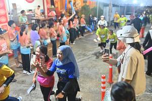 BIB: 
                            <button type="button" onclick="openModal(26251974)" class="btn btn-primary btn-sm float-right btn-popup" data-toggle="modal" data-target=".modal-high-quality">
                        <i class="fas fa-shopping-cart"></i> Add to Cart
                    </button>
                                            <button type="button" onclick="isThisMe(26251974, true)" class="btn btn-success btn-sm float-right btn-popup btn-isme hidden" data-toggle="tooltip" data-placement="bottom" title="นี่คือรูปของคุณใช่ไหม คลิกที่นี่เพื่อเอาเข้าอัลบั้ม">
                        <i class="fas fa-plus"></i> Add to album
                    </button>
                    <button type="button" onclick="isThisMe(26251974, false)" class="btn btn-warning btn-sm float-right btn-popup btn-isnotme hidden">
                        <i class="fas fa-ban"></i> Remove from album
                    </button>