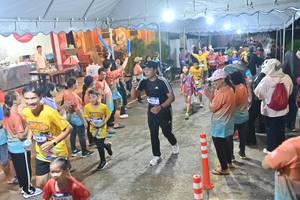 BIB: 40172
                            <button type="button" onclick="openModal(26243031)" class="btn btn-primary btn-sm float-right btn-popup" data-toggle="modal" data-target=".modal-high-quality">
                        <i class="fas fa-shopping-cart"></i> Add to Cart
                    </button>
                                            <button type="button" onclick="isThisMe(26243031, true)" class="btn btn-success btn-sm float-right btn-popup btn-isme hidden" data-toggle="tooltip" data-placement="bottom" title="นี่คือรูปของคุณใช่ไหม คลิกที่นี่เพื่อเอาเข้าอัลบั้ม">
                        <i class="fas fa-plus"></i> Add to album
                    </button>
                    <button type="button" onclick="isThisMe(26243031, false)" class="btn btn-warning btn-sm float-right btn-popup btn-isnotme hidden">
                        <i class="fas fa-ban"></i> Remove from album
                    </button>