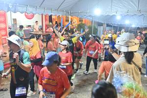 BIB: 3523, 376
                            <button type="button" onclick="openModal(26252288)" class="btn btn-primary btn-sm float-right btn-popup" data-toggle="modal" data-target=".modal-high-quality">
                        <i class="fas fa-shopping-cart"></i> Add to Cart
                    </button>
                                            <button type="button" onclick="isThisMe(26252288, true)" class="btn btn-success btn-sm float-right btn-popup btn-isme hidden" data-toggle="tooltip" data-placement="bottom" title="นี่คือรูปของคุณใช่ไหม คลิกที่นี่เพื่อเอาเข้าอัลบั้ม">
                        <i class="fas fa-plus"></i> Add to album
                    </button>
                    <button type="button" onclick="isThisMe(26252288, false)" class="btn btn-warning btn-sm float-right btn-popup btn-isnotme hidden">
                        <i class="fas fa-ban"></i> Remove from album
                    </button>