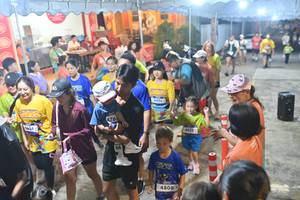 BIB: 476, 44262, 4808, 4432
                            <button type="button" onclick="openModal(26253409)" class="btn btn-primary btn-sm float-right btn-popup" data-toggle="modal" data-target=".modal-high-quality">
                        <i class="fas fa-shopping-cart"></i> Add to Cart
                    </button>
                                            <button type="button" onclick="isThisMe(26253409, true)" class="btn btn-success btn-sm float-right btn-popup btn-isme hidden" data-toggle="tooltip" data-placement="bottom" title="นี่คือรูปของคุณใช่ไหม คลิกที่นี่เพื่อเอาเข้าอัลบั้ม">
                        <i class="fas fa-plus"></i> Add to album
                    </button>
                    <button type="button" onclick="isThisMe(26253409, false)" class="btn btn-warning btn-sm float-right btn-popup btn-isnotme hidden">
                        <i class="fas fa-ban"></i> Remove from album
                    </button>