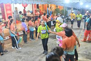 BIB: 3735
                            <button type="button" onclick="openModal(26252998)" class="btn btn-primary btn-sm float-right btn-popup" data-toggle="modal" data-target=".modal-high-quality">
                        <i class="fas fa-shopping-cart"></i> Add to Cart
                    </button>
                                            <button type="button" onclick="isThisMe(26252998, true)" class="btn btn-success btn-sm float-right btn-popup btn-isme hidden" data-toggle="tooltip" data-placement="bottom" title="นี่คือรูปของคุณใช่ไหม คลิกที่นี่เพื่อเอาเข้าอัลบั้ม">
                        <i class="fas fa-plus"></i> Add to album
                    </button>
                    <button type="button" onclick="isThisMe(26252998, false)" class="btn btn-warning btn-sm float-right btn-popup btn-isnotme hidden">
                        <i class="fas fa-ban"></i> Remove from album
                    </button>