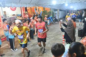 BIB: 4171, 4039
                            <button type="button" onclick="openModal(26242543)" class="btn btn-primary btn-sm float-right btn-popup" data-toggle="modal" data-target=".modal-high-quality">
                        <i class="fas fa-shopping-cart"></i> Add to Cart
                    </button>
                                            <button type="button" onclick="isThisMe(26242543, true)" class="btn btn-success btn-sm float-right btn-popup btn-isme hidden" data-toggle="tooltip" data-placement="bottom" title="นี่คือรูปของคุณใช่ไหม คลิกที่นี่เพื่อเอาเข้าอัลบั้ม">
                        <i class="fas fa-plus"></i> Add to album
                    </button>
                    <button type="button" onclick="isThisMe(26242543, false)" class="btn btn-warning btn-sm float-right btn-popup btn-isnotme hidden">
                        <i class="fas fa-ban"></i> Remove from album
                    </button>