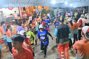 BIB: 701, 4650
                            <button type="button" onclick="openModal(26242994)" class="btn btn-primary btn-sm float-right btn-popup" data-toggle="modal" data-target=".modal-high-quality">
                        <i class="fas fa-shopping-cart"></i> Add to Cart
                    </button>
                                            <button type="button" onclick="isThisMe(26242994, true)" class="btn btn-success btn-sm float-right btn-popup btn-isme hidden" data-toggle="tooltip" data-placement="bottom" title="นี่คือรูปของคุณใช่ไหม คลิกที่นี่เพื่อเอาเข้าอัลบั้ม">
                        <i class="fas fa-plus"></i> Add to album
                    </button>
                    <button type="button" onclick="isThisMe(26242994, false)" class="btn btn-warning btn-sm float-right btn-popup btn-isnotme hidden">
                        <i class="fas fa-ban"></i> Remove from album
                    </button>