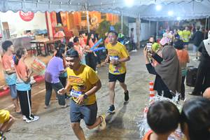 BIB: 4339
                            <button type="button" onclick="openModal(26242574)" class="btn btn-primary btn-sm float-right btn-popup" data-toggle="modal" data-target=".modal-high-quality">
                        <i class="fas fa-shopping-cart"></i> Add to Cart
                    </button>
                                            <button type="button" onclick="isThisMe(26242574, true)" class="btn btn-success btn-sm float-right btn-popup btn-isme hidden" data-toggle="tooltip" data-placement="bottom" title="นี่คือรูปของคุณใช่ไหม คลิกที่นี่เพื่อเอาเข้าอัลบั้ม">
                        <i class="fas fa-plus"></i> Add to album
                    </button>
                    <button type="button" onclick="isThisMe(26242574, false)" class="btn btn-warning btn-sm float-right btn-popup btn-isnotme hidden">
                        <i class="fas fa-ban"></i> Remove from album
                    </button>