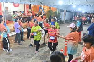 BIB: 330, 4748
                            <button type="button" onclick="openModal(26253083)" class="btn btn-primary btn-sm float-right btn-popup" data-toggle="modal" data-target=".modal-high-quality">
                        <i class="fas fa-shopping-cart"></i> Add to Cart
                    </button>
                                            <button type="button" onclick="isThisMe(26253083, true)" class="btn btn-success btn-sm float-right btn-popup btn-isme hidden" data-toggle="tooltip" data-placement="bottom" title="นี่คือรูปของคุณใช่ไหม คลิกที่นี่เพื่อเอาเข้าอัลบั้ม">
                        <i class="fas fa-plus"></i> Add to album
                    </button>
                    <button type="button" onclick="isThisMe(26253083, false)" class="btn btn-warning btn-sm float-right btn-popup btn-isnotme hidden">
                        <i class="fas fa-ban"></i> Remove from album
                    </button>