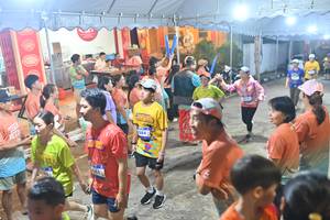 BIB: 284
                            <button type="button" onclick="openModal(26252698)" class="btn btn-primary btn-sm float-right btn-popup" data-toggle="modal" data-target=".modal-high-quality">
                        <i class="fas fa-shopping-cart"></i> Add to Cart
                    </button>
                                            <button type="button" onclick="isThisMe(26252698, true)" class="btn btn-success btn-sm float-right btn-popup btn-isme hidden" data-toggle="tooltip" data-placement="bottom" title="นี่คือรูปของคุณใช่ไหม คลิกที่นี่เพื่อเอาเข้าอัลบั้ม">
                        <i class="fas fa-plus"></i> Add to album
                    </button>
                    <button type="button" onclick="isThisMe(26252698, false)" class="btn btn-warning btn-sm float-right btn-popup btn-isnotme hidden">
                        <i class="fas fa-ban"></i> Remove from album
                    </button>