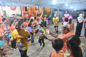 BIB: 1243
                            <button type="button" onclick="openModal(26242239)" class="btn btn-primary btn-sm float-right btn-popup" data-toggle="modal" data-target=".modal-high-quality">
                        <i class="fas fa-shopping-cart"></i> Add to Cart
                    </button>
                                            <button type="button" onclick="isThisMe(26242239, true)" class="btn btn-success btn-sm float-right btn-popup btn-isme hidden" data-toggle="tooltip" data-placement="bottom" title="นี่คือรูปของคุณใช่ไหม คลิกที่นี่เพื่อเอาเข้าอัลบั้ม">
                        <i class="fas fa-plus"></i> Add to album
                    </button>
                    <button type="button" onclick="isThisMe(26242239, false)" class="btn btn-warning btn-sm float-right btn-popup btn-isnotme hidden">
                        <i class="fas fa-ban"></i> Remove from album
                    </button>