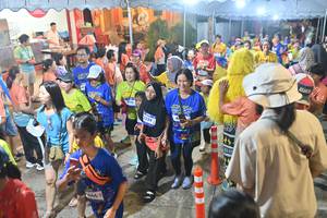 BIB: 200, 3229
                            <button type="button" onclick="openModal(26251772)" class="btn btn-primary btn-sm float-right btn-popup" data-toggle="modal" data-target=".modal-high-quality">
                        <i class="fas fa-shopping-cart"></i> Add to Cart
                    </button>
                                            <button type="button" onclick="isThisMe(26251772, true)" class="btn btn-success btn-sm float-right btn-popup btn-isme hidden" data-toggle="tooltip" data-placement="bottom" title="นี่คือรูปของคุณใช่ไหม คลิกที่นี่เพื่อเอาเข้าอัลบั้ม">
                        <i class="fas fa-plus"></i> Add to album
                    </button>
                    <button type="button" onclick="isThisMe(26251772, false)" class="btn btn-warning btn-sm float-right btn-popup btn-isnotme hidden">
                        <i class="fas fa-ban"></i> Remove from album
                    </button>