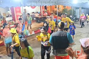 BIB: 347
                            <button type="button" onclick="openModal(26253580)" class="btn btn-primary btn-sm float-right btn-popup" data-toggle="modal" data-target=".modal-high-quality">
                        <i class="fas fa-shopping-cart"></i> Add to Cart
                    </button>
                                            <button type="button" onclick="isThisMe(26253580, true)" class="btn btn-success btn-sm float-right btn-popup btn-isme hidden" data-toggle="tooltip" data-placement="bottom" title="นี่คือรูปของคุณใช่ไหม คลิกที่นี่เพื่อเอาเข้าอัลบั้ม">
                        <i class="fas fa-plus"></i> Add to album
                    </button>
                    <button type="button" onclick="isThisMe(26253580, false)" class="btn btn-warning btn-sm float-right btn-popup btn-isnotme hidden">
                        <i class="fas fa-ban"></i> Remove from album
                    </button>