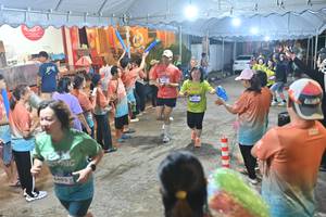 BIB: 1493
                            <button type="button" onclick="openModal(26242807)" class="btn btn-primary btn-sm float-right btn-popup" data-toggle="modal" data-target=".modal-high-quality">
                        <i class="fas fa-shopping-cart"></i> Add to Cart
                    </button>
                                            <button type="button" onclick="isThisMe(26242807, true)" class="btn btn-success btn-sm float-right btn-popup btn-isme hidden" data-toggle="tooltip" data-placement="bottom" title="นี่คือรูปของคุณใช่ไหม คลิกที่นี่เพื่อเอาเข้าอัลบั้ม">
                        <i class="fas fa-plus"></i> Add to album
                    </button>
                    <button type="button" onclick="isThisMe(26242807, false)" class="btn btn-warning btn-sm float-right btn-popup btn-isnotme hidden">
                        <i class="fas fa-ban"></i> Remove from album
                    </button>