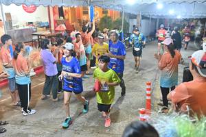 BIB: 420
                            <button type="button" onclick="openModal(26242710)" class="btn btn-primary btn-sm float-right btn-popup" data-toggle="modal" data-target=".modal-high-quality">
                        <i class="fas fa-shopping-cart"></i> Add to Cart
                    </button>
                                            <button type="button" onclick="isThisMe(26242710, true)" class="btn btn-success btn-sm float-right btn-popup btn-isme hidden" data-toggle="tooltip" data-placement="bottom" title="นี่คือรูปของคุณใช่ไหม คลิกที่นี่เพื่อเอาเข้าอัลบั้ม">
                        <i class="fas fa-plus"></i> Add to album
                    </button>
                    <button type="button" onclick="isThisMe(26242710, false)" class="btn btn-warning btn-sm float-right btn-popup btn-isnotme hidden">
                        <i class="fas fa-ban"></i> Remove from album
                    </button>