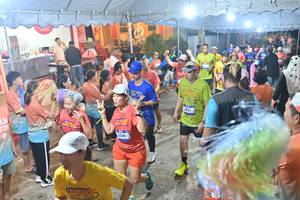 BIB: 3360
                            <button type="button" onclick="openModal(26242961)" class="btn btn-primary btn-sm float-right btn-popup" data-toggle="modal" data-target=".modal-high-quality">
                        <i class="fas fa-shopping-cart"></i> Add to Cart
                    </button>
                                            <button type="button" onclick="isThisMe(26242961, true)" class="btn btn-success btn-sm float-right btn-popup btn-isme hidden" data-toggle="tooltip" data-placement="bottom" title="นี่คือรูปของคุณใช่ไหม คลิกที่นี่เพื่อเอาเข้าอัลบั้ม">
                        <i class="fas fa-plus"></i> Add to album
                    </button>
                    <button type="button" onclick="isThisMe(26242961, false)" class="btn btn-warning btn-sm float-right btn-popup btn-isnotme hidden">
                        <i class="fas fa-ban"></i> Remove from album
                    </button>