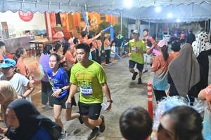 BIB: 4067
                            <button type="button" onclick="openModal(26242610)" class="btn btn-primary btn-sm float-right btn-popup" data-toggle="modal" data-target=".modal-high-quality">
                        <i class="fas fa-shopping-cart"></i> Add to Cart
                    </button>
                                            <button type="button" onclick="isThisMe(26242610, true)" class="btn btn-success btn-sm float-right btn-popup btn-isme hidden" data-toggle="tooltip" data-placement="bottom" title="นี่คือรูปของคุณใช่ไหม คลิกที่นี่เพื่อเอาเข้าอัลบั้ม">
                        <i class="fas fa-plus"></i> Add to album
                    </button>
                    <button type="button" onclick="isThisMe(26242610, false)" class="btn btn-warning btn-sm float-right btn-popup btn-isnotme hidden">
                        <i class="fas fa-ban"></i> Remove from album
                    </button>