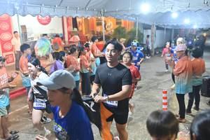 BIB: 3295
                            <button type="button" onclick="openModal(26242644)" class="btn btn-primary btn-sm float-right btn-popup" data-toggle="modal" data-target=".modal-high-quality">
                        <i class="fas fa-shopping-cart"></i> Add to Cart
                    </button>
                                            <button type="button" onclick="isThisMe(26242644, true)" class="btn btn-success btn-sm float-right btn-popup btn-isme hidden" data-toggle="tooltip" data-placement="bottom" title="นี่คือรูปของคุณใช่ไหม คลิกที่นี่เพื่อเอาเข้าอัลบั้ม">
                        <i class="fas fa-plus"></i> Add to album
                    </button>
                    <button type="button" onclick="isThisMe(26242644, false)" class="btn btn-warning btn-sm float-right btn-popup btn-isnotme hidden">
                        <i class="fas fa-ban"></i> Remove from album
                    </button>