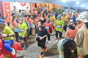 BIB: 747, 4034
                            <button type="button" onclick="openModal(26252263)" class="btn btn-primary btn-sm float-right btn-popup" data-toggle="modal" data-target=".modal-high-quality">
                        <i class="fas fa-shopping-cart"></i> Add to Cart
                    </button>
                                            <button type="button" onclick="isThisMe(26252263, true)" class="btn btn-success btn-sm float-right btn-popup btn-isme hidden" data-toggle="tooltip" data-placement="bottom" title="นี่คือรูปของคุณใช่ไหม คลิกที่นี่เพื่อเอาเข้าอัลบั้ม">
                        <i class="fas fa-plus"></i> Add to album
                    </button>
                    <button type="button" onclick="isThisMe(26252263, false)" class="btn btn-warning btn-sm float-right btn-popup btn-isnotme hidden">
                        <i class="fas fa-ban"></i> Remove from album
                    </button>