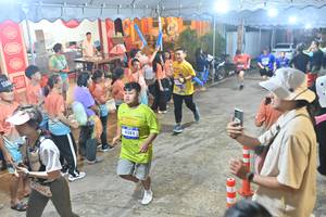 BIB: 4382
                            <button type="button" onclick="openModal(26251993)" class="btn btn-primary btn-sm float-right btn-popup" data-toggle="modal" data-target=".modal-high-quality">
                        <i class="fas fa-shopping-cart"></i> Add to Cart
                    </button>
                                            <button type="button" onclick="isThisMe(26251993, true)" class="btn btn-success btn-sm float-right btn-popup btn-isme hidden" data-toggle="tooltip" data-placement="bottom" title="นี่คือรูปของคุณใช่ไหม คลิกที่นี่เพื่อเอาเข้าอัลบั้ม">
                        <i class="fas fa-plus"></i> Add to album
                    </button>
                    <button type="button" onclick="isThisMe(26251993, false)" class="btn btn-warning btn-sm float-right btn-popup btn-isnotme hidden">
                        <i class="fas fa-ban"></i> Remove from album
                    </button>