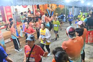 BIB: 656, 3943
                            <button type="button" onclick="openModal(26252902)" class="btn btn-primary btn-sm float-right btn-popup" data-toggle="modal" data-target=".modal-high-quality">
                        <i class="fas fa-shopping-cart"></i> Add to Cart
                    </button>
                                            <button type="button" onclick="isThisMe(26252902, true)" class="btn btn-success btn-sm float-right btn-popup btn-isme hidden" data-toggle="tooltip" data-placement="bottom" title="นี่คือรูปของคุณใช่ไหม คลิกที่นี่เพื่อเอาเข้าอัลบั้ม">
                        <i class="fas fa-plus"></i> Add to album
                    </button>
                    <button type="button" onclick="isThisMe(26252902, false)" class="btn btn-warning btn-sm float-right btn-popup btn-isnotme hidden">
                        <i class="fas fa-ban"></i> Remove from album
                    </button>