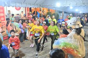 BIB: 4151, 228
                            <button type="button" onclick="openModal(26252309)" class="btn btn-primary btn-sm float-right btn-popup" data-toggle="modal" data-target=".modal-high-quality">
                        <i class="fas fa-shopping-cart"></i> Add to Cart
                    </button>
                                            <button type="button" onclick="isThisMe(26252309, true)" class="btn btn-success btn-sm float-right btn-popup btn-isme hidden" data-toggle="tooltip" data-placement="bottom" title="นี่คือรูปของคุณใช่ไหม คลิกที่นี่เพื่อเอาเข้าอัลบั้ม">
                        <i class="fas fa-plus"></i> Add to album
                    </button>
                    <button type="button" onclick="isThisMe(26252309, false)" class="btn btn-warning btn-sm float-right btn-popup btn-isnotme hidden">
                        <i class="fas fa-ban"></i> Remove from album
                    </button>