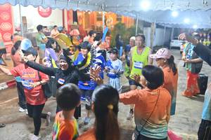 BIB: 3885, 4265
                            <button type="button" onclick="openModal(26253275)" class="btn btn-primary btn-sm float-right btn-popup" data-toggle="modal" data-target=".modal-high-quality">
                        <i class="fas fa-shopping-cart"></i> Add to Cart
                    </button>
                                            <button type="button" onclick="isThisMe(26253275, true)" class="btn btn-success btn-sm float-right btn-popup btn-isme hidden" data-toggle="tooltip" data-placement="bottom" title="นี่คือรูปของคุณใช่ไหม คลิกที่นี่เพื่อเอาเข้าอัลบั้ม">
                        <i class="fas fa-plus"></i> Add to album
                    </button>
                    <button type="button" onclick="isThisMe(26253275, false)" class="btn btn-warning btn-sm float-right btn-popup btn-isnotme hidden">
                        <i class="fas fa-ban"></i> Remove from album
                    </button>