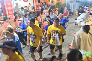 BIB: 1530
                            <button type="button" onclick="openModal(26252210)" class="btn btn-primary btn-sm float-right btn-popup" data-toggle="modal" data-target=".modal-high-quality">
                        <i class="fas fa-shopping-cart"></i> Add to Cart
                    </button>
                                            <button type="button" onclick="isThisMe(26252210, true)" class="btn btn-success btn-sm float-right btn-popup btn-isme hidden" data-toggle="tooltip" data-placement="bottom" title="นี่คือรูปของคุณใช่ไหม คลิกที่นี่เพื่อเอาเข้าอัลบั้ม">
                        <i class="fas fa-plus"></i> Add to album
                    </button>
                    <button type="button" onclick="isThisMe(26252210, false)" class="btn btn-warning btn-sm float-right btn-popup btn-isnotme hidden">
                        <i class="fas fa-ban"></i> Remove from album
                    </button>