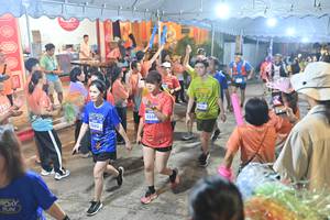 BIB: 3535, 3242
                            <button type="button" onclick="openModal(26252358)" class="btn btn-primary btn-sm float-right btn-popup" data-toggle="modal" data-target=".modal-high-quality">
                        <i class="fas fa-shopping-cart"></i> Add to Cart
                    </button>
                                            <button type="button" onclick="isThisMe(26252358, true)" class="btn btn-success btn-sm float-right btn-popup btn-isme hidden" data-toggle="tooltip" data-placement="bottom" title="นี่คือรูปของคุณใช่ไหม คลิกที่นี่เพื่อเอาเข้าอัลบั้ม">
                        <i class="fas fa-plus"></i> Add to album
                    </button>
                    <button type="button" onclick="isThisMe(26252358, false)" class="btn btn-warning btn-sm float-right btn-popup btn-isnotme hidden">
                        <i class="fas fa-ban"></i> Remove from album
                    </button>