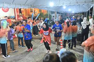 BIB: 474, 4809, 3404
                            <button type="button" onclick="openModal(26242633)" class="btn btn-primary btn-sm float-right btn-popup" data-toggle="modal" data-target=".modal-high-quality">
                        <i class="fas fa-shopping-cart"></i> Add to Cart
                    </button>
                                            <button type="button" onclick="isThisMe(26242633, true)" class="btn btn-success btn-sm float-right btn-popup btn-isme hidden" data-toggle="tooltip" data-placement="bottom" title="นี่คือรูปของคุณใช่ไหม คลิกที่นี่เพื่อเอาเข้าอัลบั้ม">
                        <i class="fas fa-plus"></i> Add to album
                    </button>
                    <button type="button" onclick="isThisMe(26242633, false)" class="btn btn-warning btn-sm float-right btn-popup btn-isnotme hidden">
                        <i class="fas fa-ban"></i> Remove from album
                    </button>