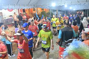 BIB: 090
                            <button type="button" onclick="openModal(26242967)" class="btn btn-primary btn-sm float-right btn-popup" data-toggle="modal" data-target=".modal-high-quality">
                        <i class="fas fa-shopping-cart"></i> Add to Cart
                    </button>
                                            <button type="button" onclick="isThisMe(26242967, true)" class="btn btn-success btn-sm float-right btn-popup btn-isme hidden" data-toggle="tooltip" data-placement="bottom" title="นี่คือรูปของคุณใช่ไหม คลิกที่นี่เพื่อเอาเข้าอัลบั้ม">
                        <i class="fas fa-plus"></i> Add to album
                    </button>
                    <button type="button" onclick="isThisMe(26242967, false)" class="btn btn-warning btn-sm float-right btn-popup btn-isnotme hidden">
                        <i class="fas fa-ban"></i> Remove from album
                    </button>