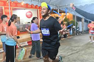 BIB: 4452
                            <button type="button" onclick="openModal(26241154)" class="btn btn-primary btn-sm float-right btn-popup" data-toggle="modal" data-target=".modal-high-quality">
                        <i class="fas fa-shopping-cart"></i> Add to Cart
                    </button>
                                            <button type="button" onclick="isThisMe(26241154, true)" class="btn btn-success btn-sm float-right btn-popup btn-isme hidden" data-toggle="tooltip" data-placement="bottom" title="นี่คือรูปของคุณใช่ไหม คลิกที่นี่เพื่อเอาเข้าอัลบั้ม">
                        <i class="fas fa-plus"></i> Add to album
                    </button>
                    <button type="button" onclick="isThisMe(26241154, false)" class="btn btn-warning btn-sm float-right btn-popup btn-isnotme hidden">
                        <i class="fas fa-ban"></i> Remove from album
                    </button>