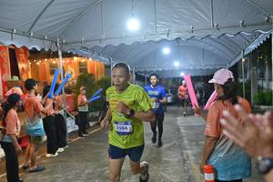 BIB: 3504
                            <button type="button" onclick="openModal(26240591)" class="btn btn-primary btn-sm float-right btn-popup" data-toggle="modal" data-target=".modal-high-quality">
                        <i class="fas fa-shopping-cart"></i> Add to Cart
                    </button>
                                            <button type="button" onclick="isThisMe(26240591, true)" class="btn btn-success btn-sm float-right btn-popup btn-isme hidden" data-toggle="tooltip" data-placement="bottom" title="นี่คือรูปของคุณใช่ไหม คลิกที่นี่เพื่อเอาเข้าอัลบั้ม">
                        <i class="fas fa-plus"></i> Add to album
                    </button>
                    <button type="button" onclick="isThisMe(26240591, false)" class="btn btn-warning btn-sm float-right btn-popup btn-isnotme hidden">
                        <i class="fas fa-ban"></i> Remove from album
                    </button>