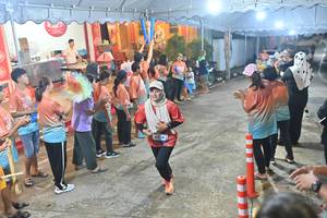 BIB: 123, 4308
                            <button type="button" onclick="openModal(26241753)" class="btn btn-primary btn-sm float-right btn-popup" data-toggle="modal" data-target=".modal-high-quality">
                        <i class="fas fa-shopping-cart"></i> Add to Cart
                    </button>
                                            <button type="button" onclick="isThisMe(26241753, true)" class="btn btn-success btn-sm float-right btn-popup btn-isme hidden" data-toggle="tooltip" data-placement="bottom" title="นี่คือรูปของคุณใช่ไหม คลิกที่นี่เพื่อเอาเข้าอัลบั้ม">
                        <i class="fas fa-plus"></i> Add to album
                    </button>
                    <button type="button" onclick="isThisMe(26241753, false)" class="btn btn-warning btn-sm float-right btn-popup btn-isnotme hidden">
                        <i class="fas fa-ban"></i> Remove from album
                    </button>