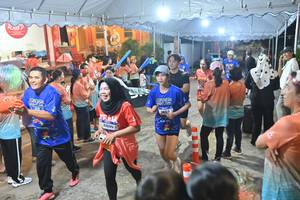 BIB: 4809, 3404
                            <button type="button" onclick="openModal(26242635)" class="btn btn-primary btn-sm float-right btn-popup" data-toggle="modal" data-target=".modal-high-quality">
                        <i class="fas fa-shopping-cart"></i> Add to Cart
                    </button>
                                            <button type="button" onclick="isThisMe(26242635, true)" class="btn btn-success btn-sm float-right btn-popup btn-isme hidden" data-toggle="tooltip" data-placement="bottom" title="นี่คือรูปของคุณใช่ไหม คลิกที่นี่เพื่อเอาเข้าอัลบั้ม">
                        <i class="fas fa-plus"></i> Add to album
                    </button>
                    <button type="button" onclick="isThisMe(26242635, false)" class="btn btn-warning btn-sm float-right btn-popup btn-isnotme hidden">
                        <i class="fas fa-ban"></i> Remove from album
                    </button>