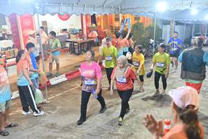 BIB: 3607, 3009
                            <button type="button" onclick="openModal(26253595)" class="btn btn-primary btn-sm float-right btn-popup" data-toggle="modal" data-target=".modal-high-quality">
                        <i class="fas fa-shopping-cart"></i> Add to Cart
                    </button>
                                            <button type="button" onclick="isThisMe(26253595, true)" class="btn btn-success btn-sm float-right btn-popup btn-isme hidden" data-toggle="tooltip" data-placement="bottom" title="นี่คือรูปของคุณใช่ไหม คลิกที่นี่เพื่อเอาเข้าอัลบั้ม">
                        <i class="fas fa-plus"></i> Add to album
                    </button>
                    <button type="button" onclick="isThisMe(26253595, false)" class="btn btn-warning btn-sm float-right btn-popup btn-isnotme hidden">
                        <i class="fas fa-ban"></i> Remove from album
                    </button>