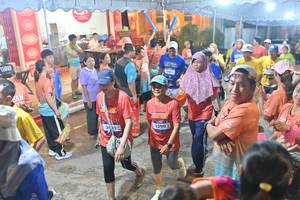 BIB: 3290
                            <button type="button" onclick="openModal(26252651)" class="btn btn-primary btn-sm float-right btn-popup" data-toggle="modal" data-target=".modal-high-quality">
                        <i class="fas fa-shopping-cart"></i> Add to Cart
                    </button>
                                            <button type="button" onclick="isThisMe(26252651, true)" class="btn btn-success btn-sm float-right btn-popup btn-isme hidden" data-toggle="tooltip" data-placement="bottom" title="นี่คือรูปของคุณใช่ไหม คลิกที่นี่เพื่อเอาเข้าอัลบั้ม">
                        <i class="fas fa-plus"></i> Add to album
                    </button>
                    <button type="button" onclick="isThisMe(26252651, false)" class="btn btn-warning btn-sm float-right btn-popup btn-isnotme hidden">
                        <i class="fas fa-ban"></i> Remove from album
                    </button>